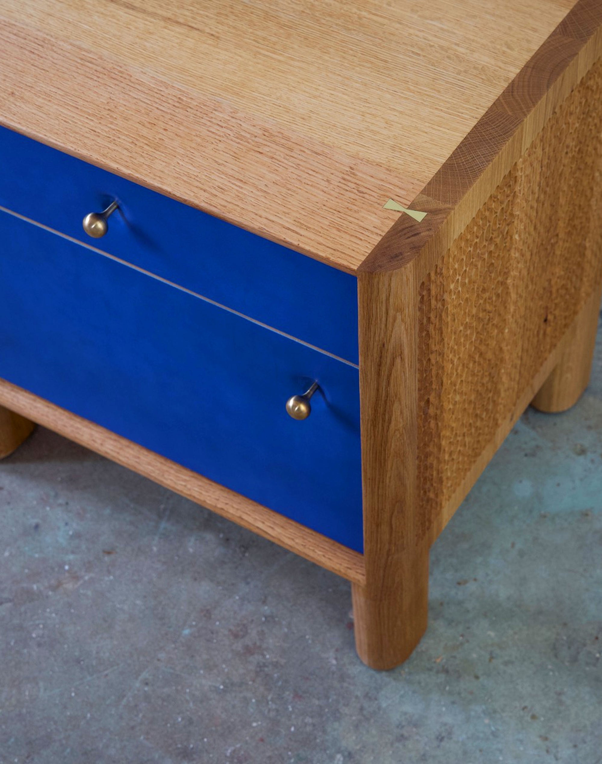 Bulbe Side Table