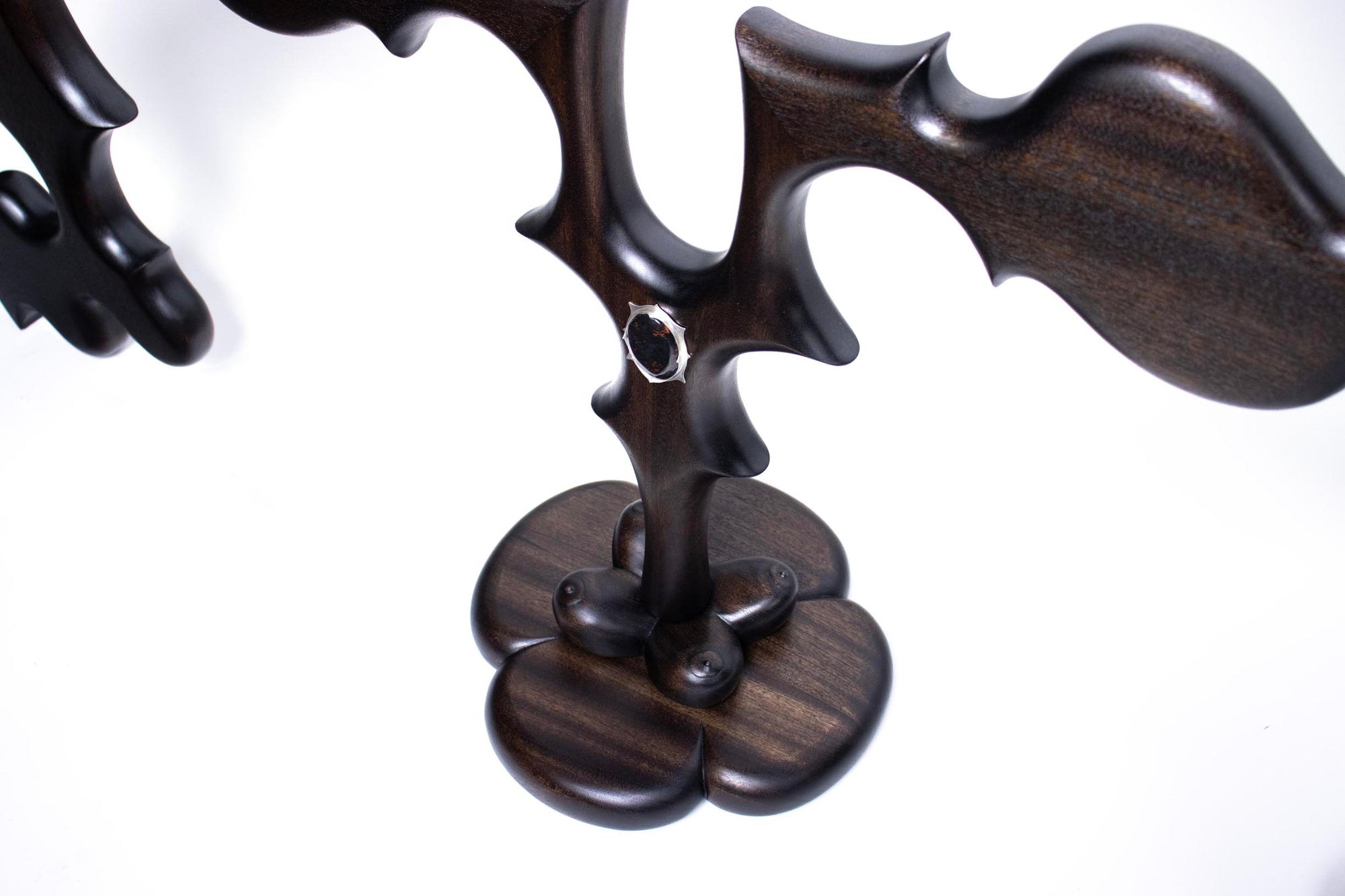 Obsidian Seraphim – Console Table