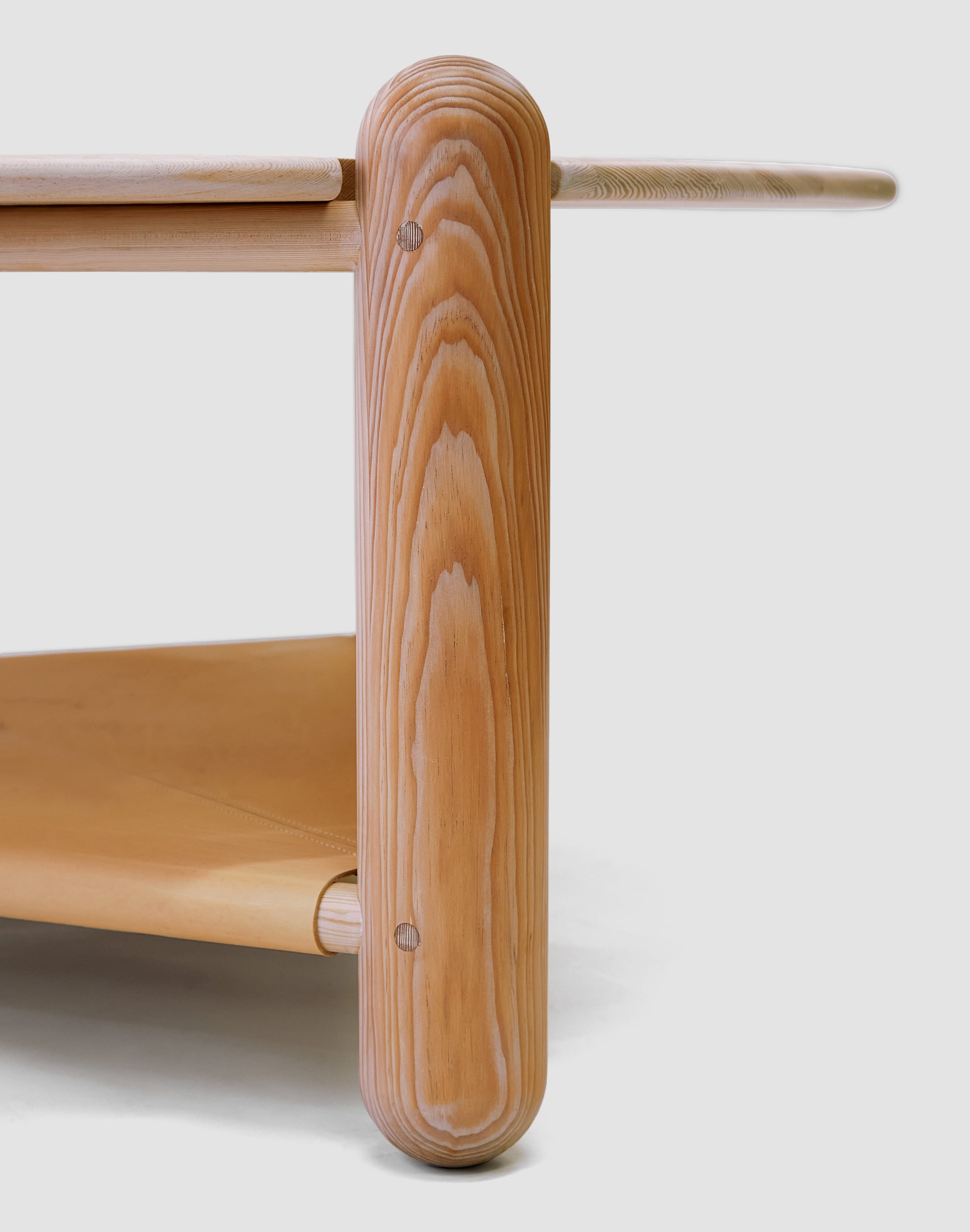 Captain’s Table – Douglas Fir (42-inch)