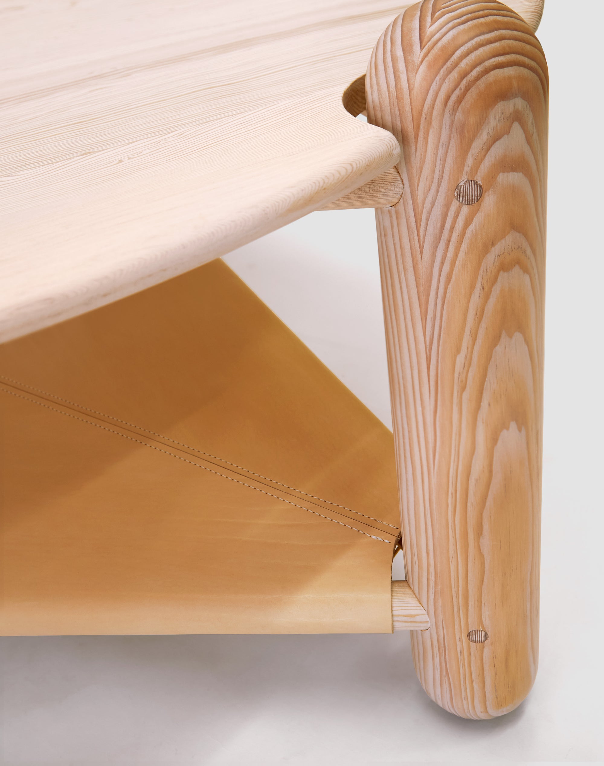 Captain’s Table – Douglas Fir (42-inch)
